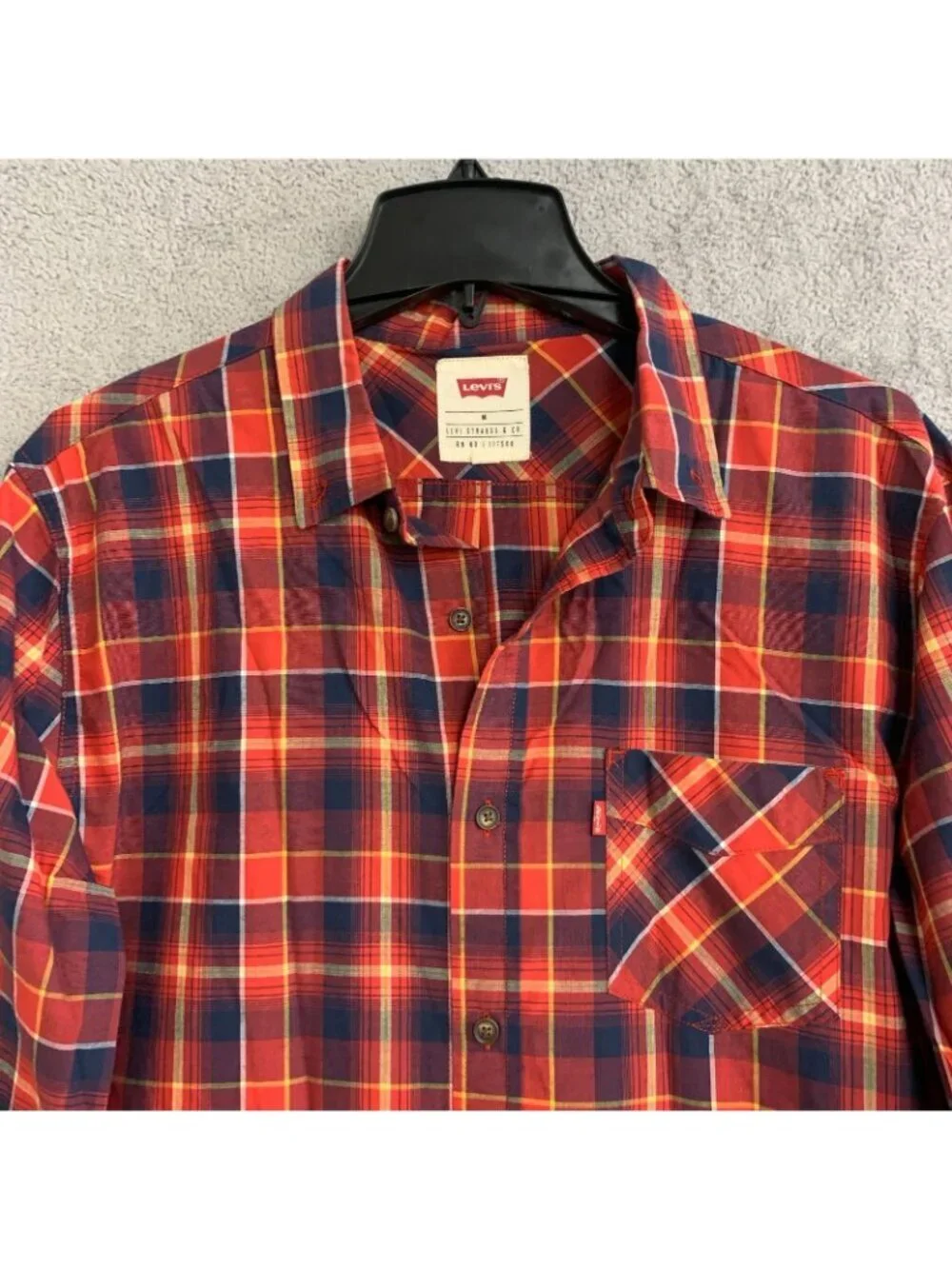 Levi's Men's M Red & Navy Plaid Button-Up Shirt Long Sleeve Cotton Blend P0058